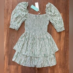 Shore bubble sleeve shorts romper dress sage green cactus womens size medium NWT
